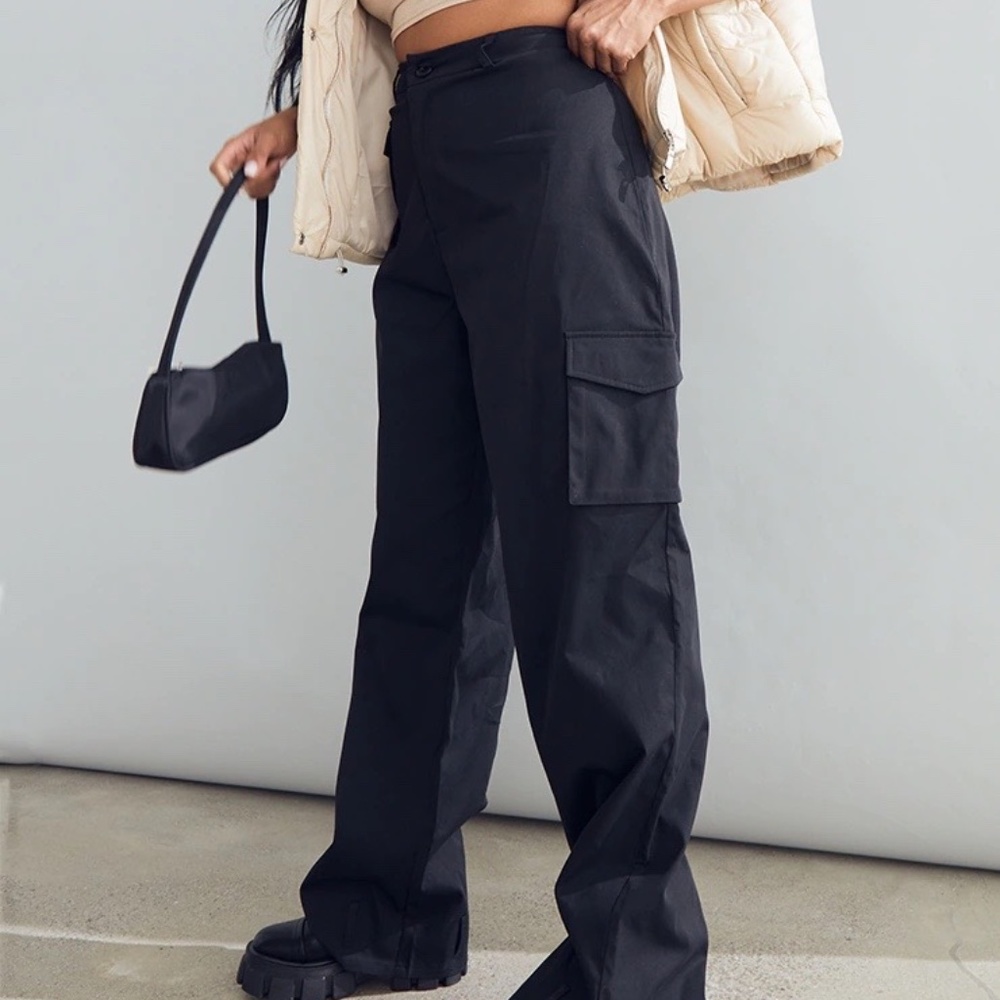 Pretty Little Thing Cargo Straight Leg Trouser NWT Size 20